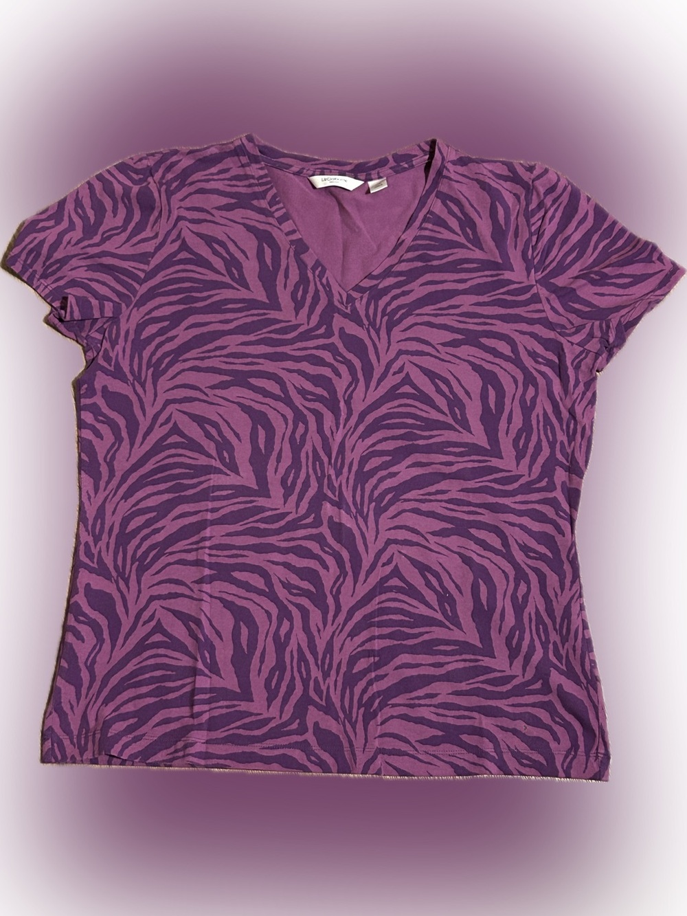 Liz Claiborne Women’s Large Purple Short Sleeve V-Neck Top
